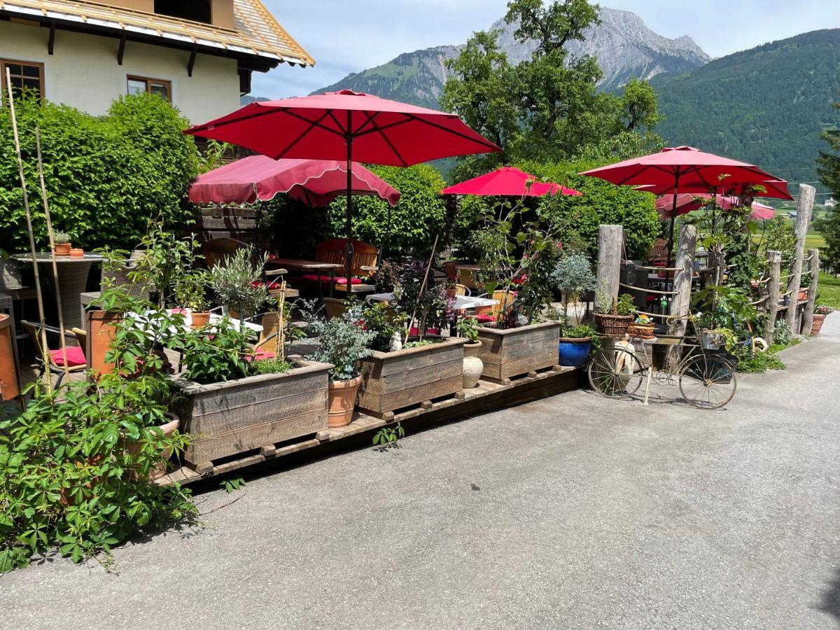 Hotel Restaurant Gasthof Michal Gundersheim Exterior photo